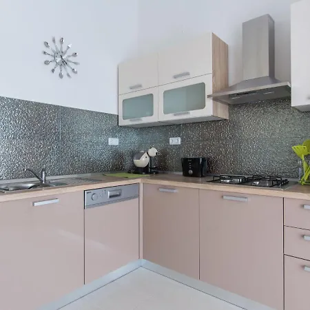 Apartment Modern In Seget Donji With Terrace Trogir