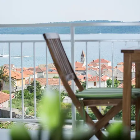Modern In Seget Donji With Terrace