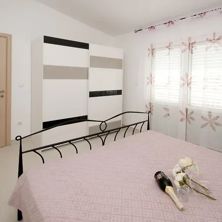 Modern In Seget Donji With Terrace * Trogir