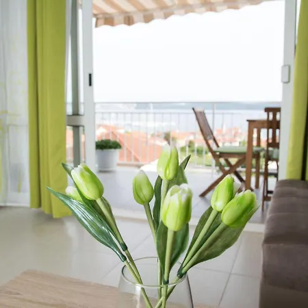 Apartment Modern In Seget Donji With Terrace